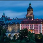 W Starej Szkole * Zagórze Śląskie